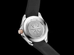 TAG Heuer Aquaracer Professional 200><noscript><img width=