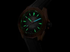 TAG Heuer Aquaracer Professional 200><noscript><img width=