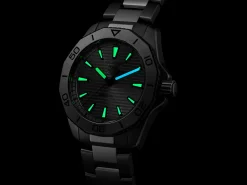 TAG Heuer Aquaracer Professional 200><noscript><img width=